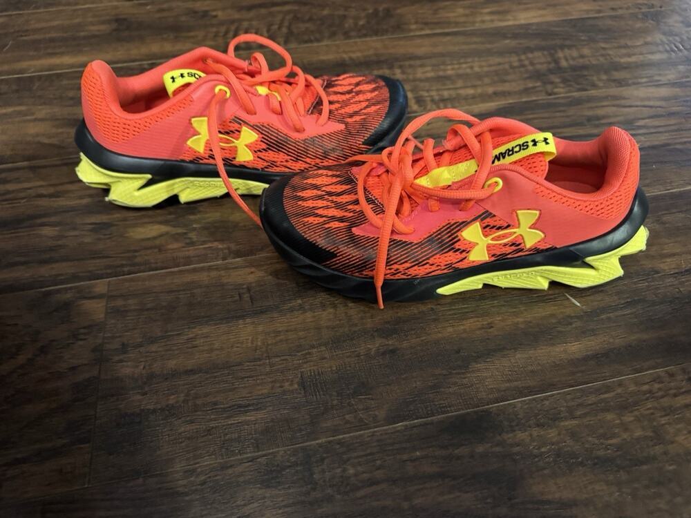 Under Armour Kids SCRAMJET Running Shoes Orange Black Yellow Size 3.5 Y